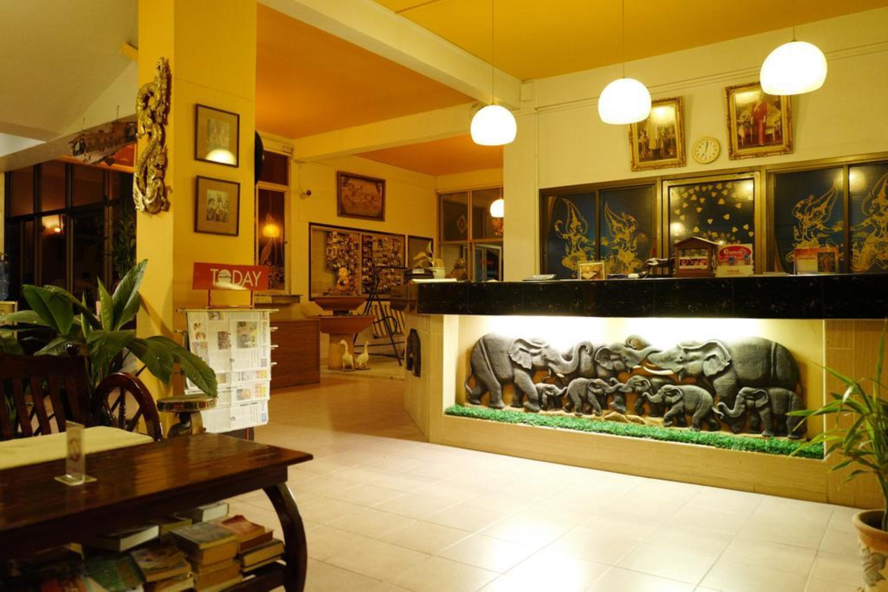 Luck Thai Hotel Chiang Mai Esterno foto