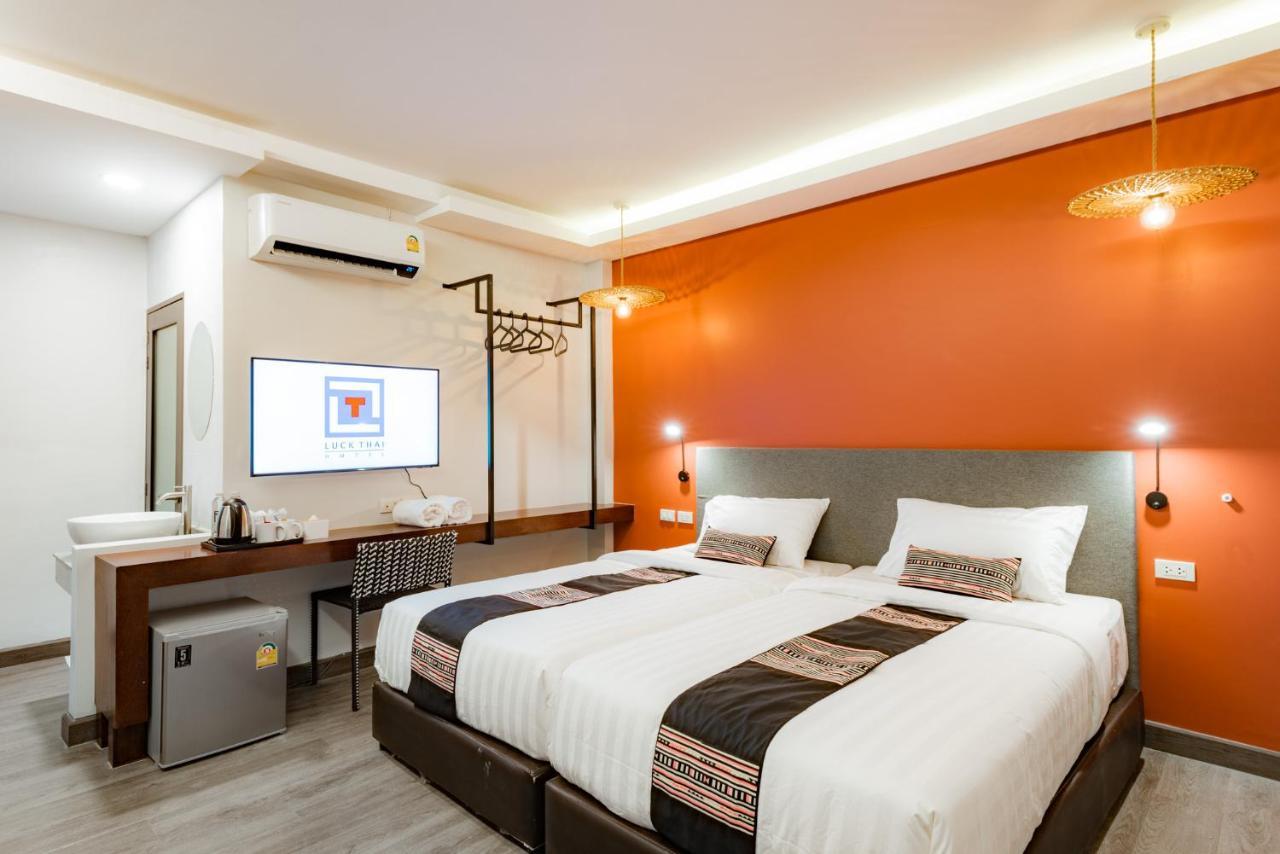 Luck Thai Hotel Chiang Mai Esterno foto